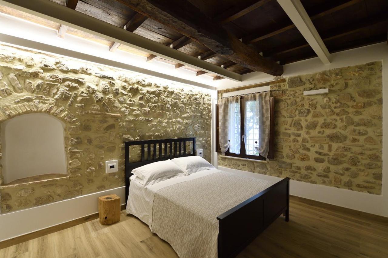 Large Double Room,1114326252:JPEG