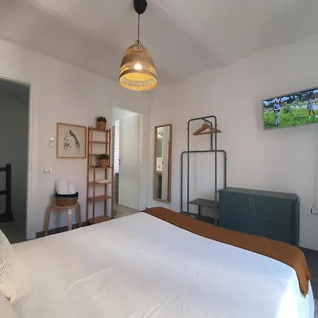 Casa Dina - Fondi Vertice Rooms-2